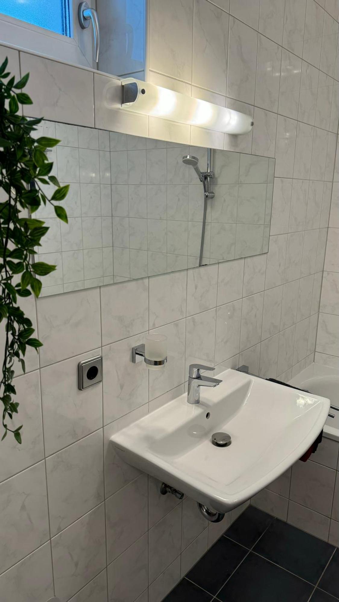 City Apartement Linz Fuer 5 Gaeste Mit Self-Checkin Und Kueche Exteriör bild