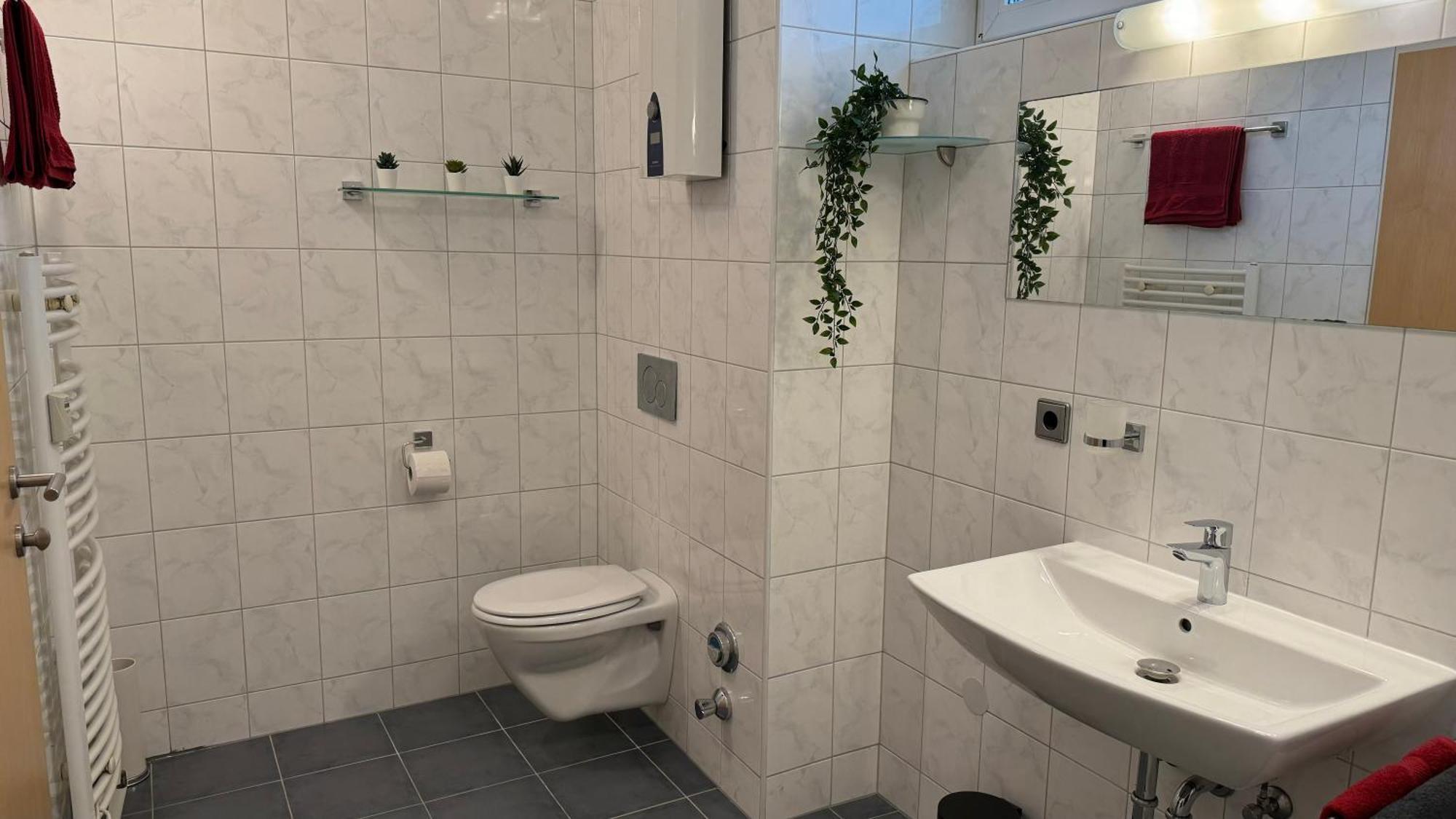 City Apartement Linz Fuer 5 Gaeste Mit Self-Checkin Und Kueche Exteriör bild