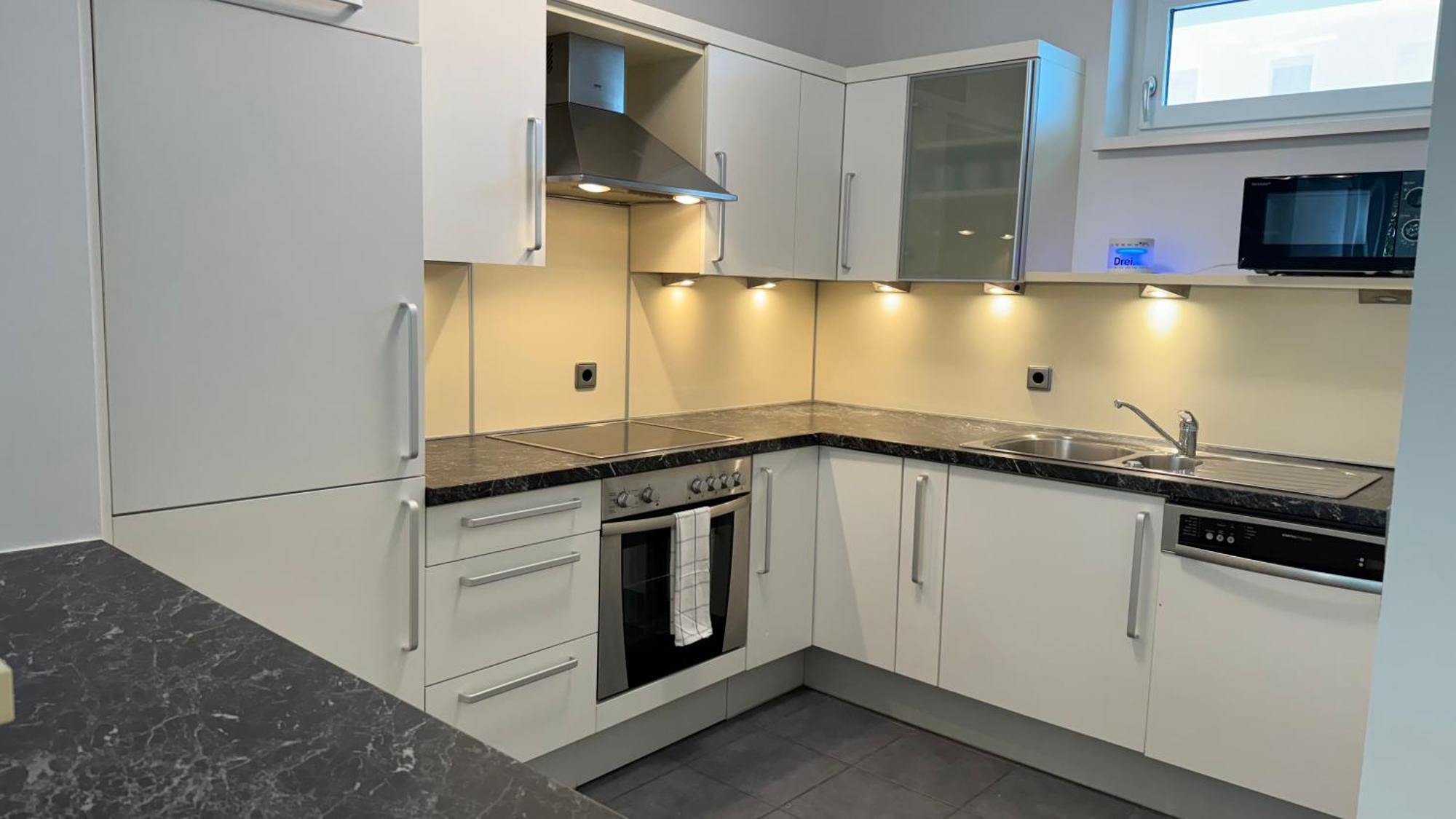 City Apartement Linz Fuer 5 Gaeste Mit Self-Checkin Und Kueche Exteriör bild