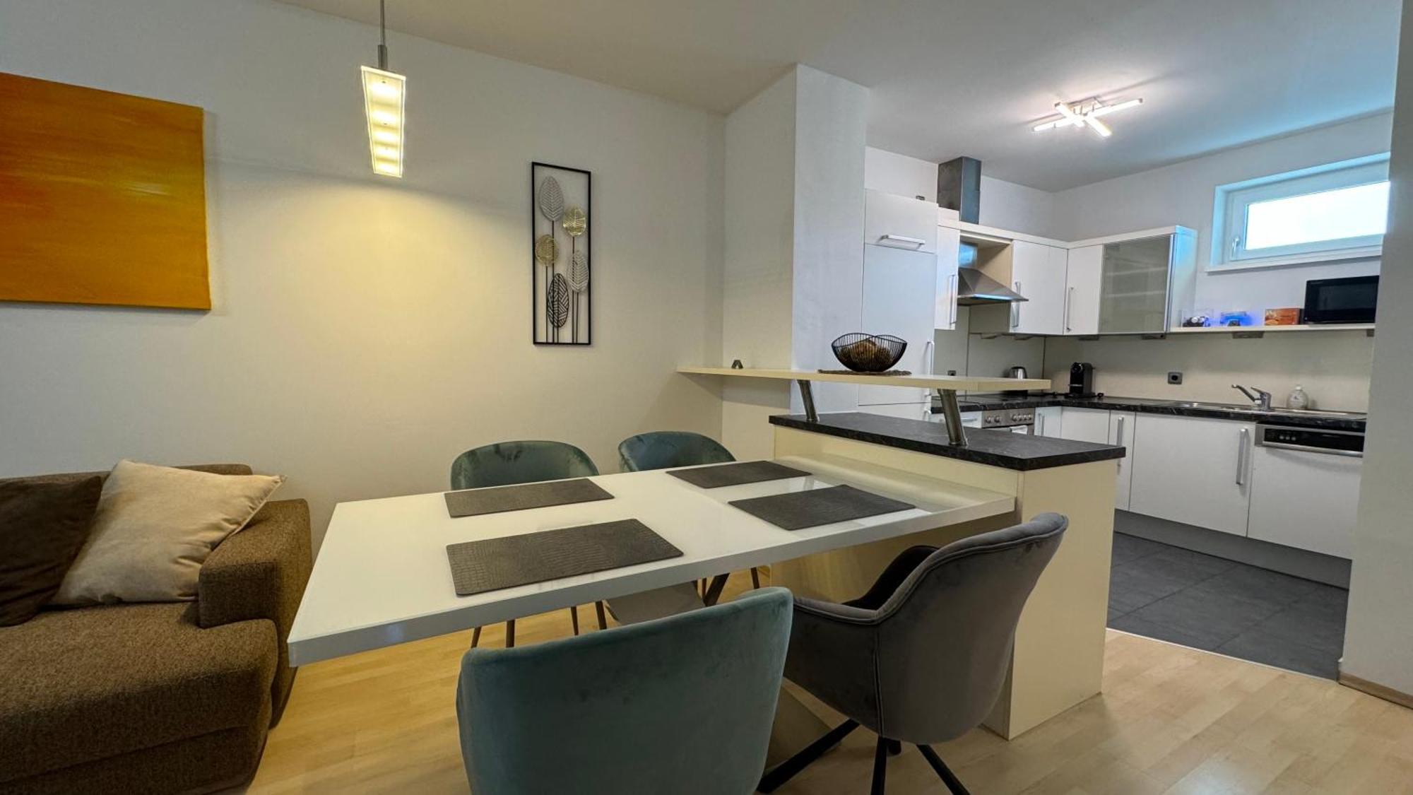 City Apartement Linz Fuer 5 Gaeste Mit Self-Checkin Und Kueche Exteriör bild